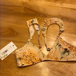 4/$20 Chelsea & Violet NWT bikini top‎